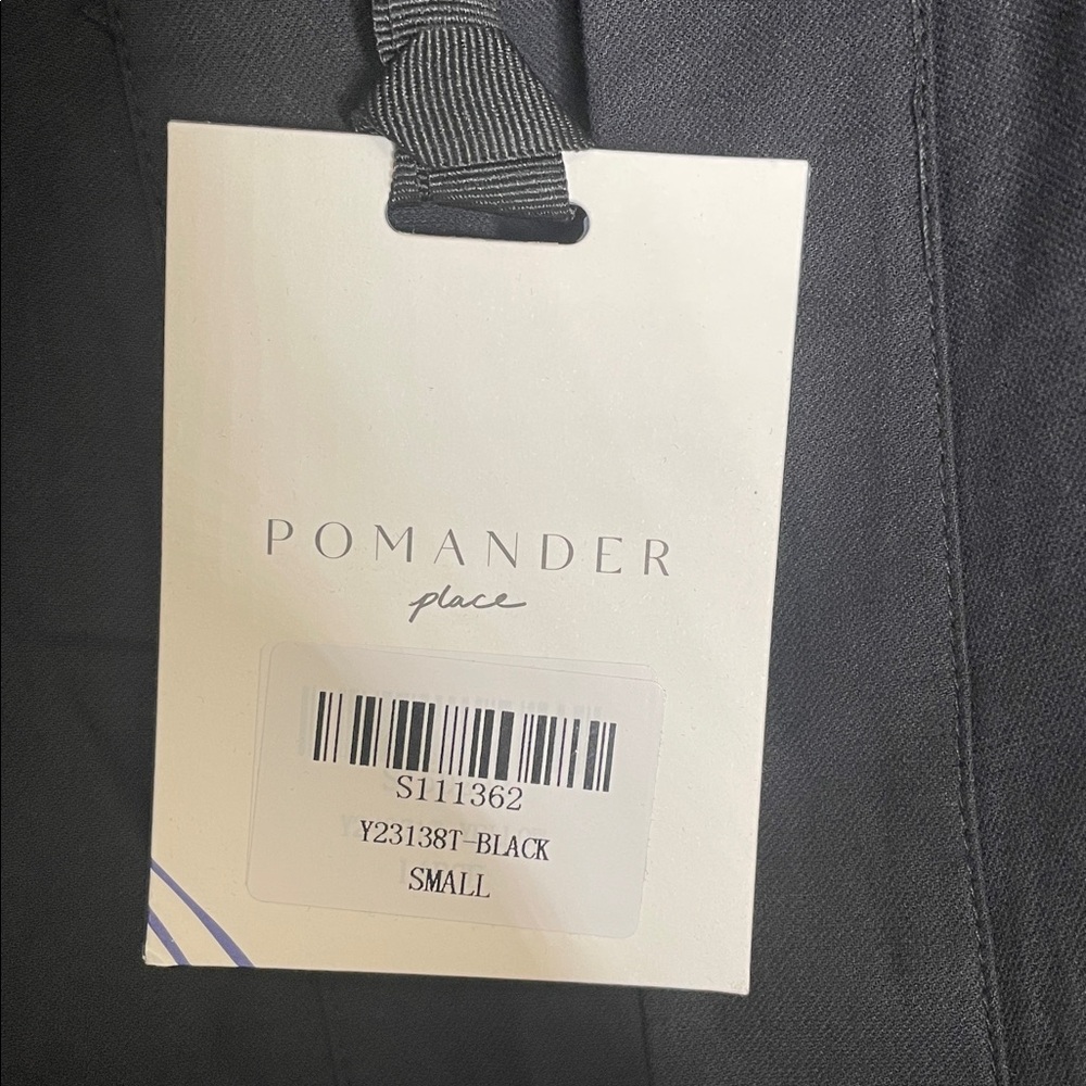Pomander Place Finley black flutter sleeve maxi dress NWT - Picture 6 of 11